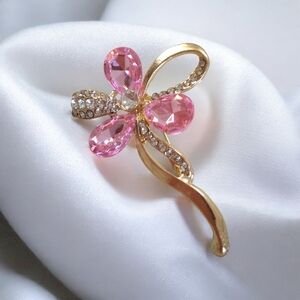 Elegant Pink and Gold Floral Brooch